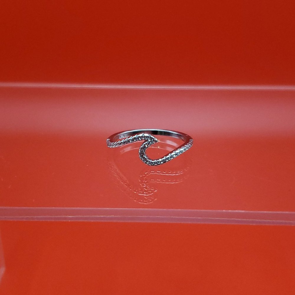 Size 6 925 Sterling Silver Clear Cubic Zirconia Beach Wave Ring